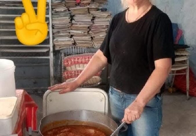 Carmen continued: “I ask for help in businesses.