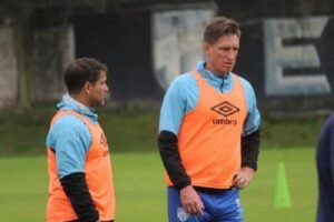 Sava confirmó que tiene la intención de seguir en el club.