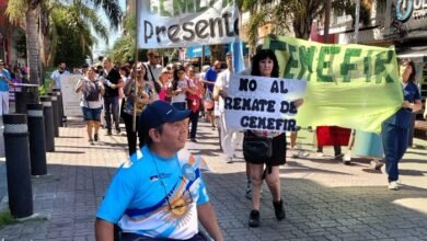 CEMEFIR. trabajadores, pacientes realizaron un abrazo.