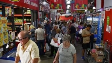 Morón Market is located and what products can be found.