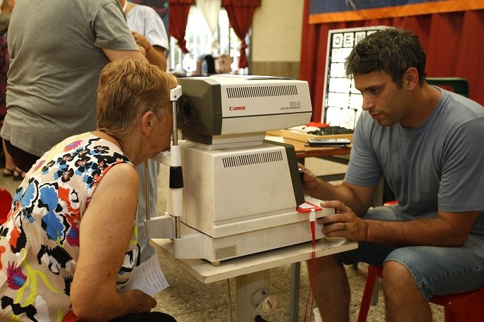 Adultos. Programa de asistencia oftalmológica gratuita.