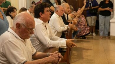 Espinoza participó de una misa por la salud del Papa Francisco.