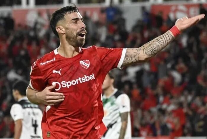 Independiente. El Rojo ganó y lidera, el clásico platense empatado.