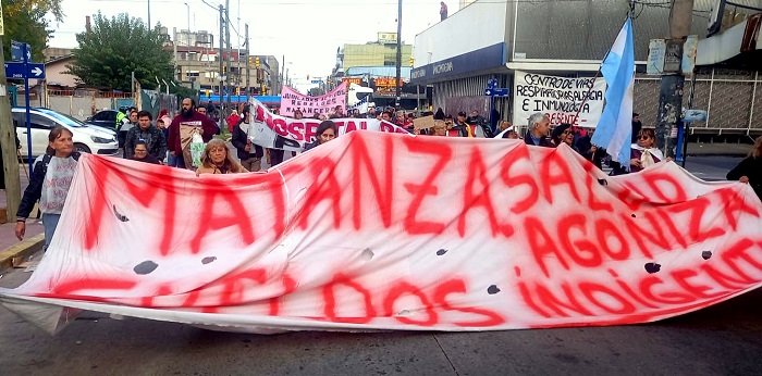 Reclamo. “Estamos de nuevo en la calle, no hay respuestas.