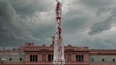 Víctimas. El libro Los muertos de Plaza de Mayo.