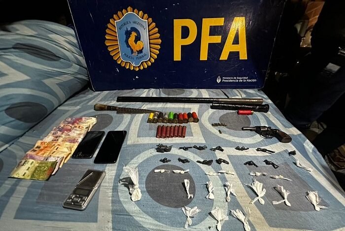 Armas. Se secuestraron varias armas de fabricación casera.