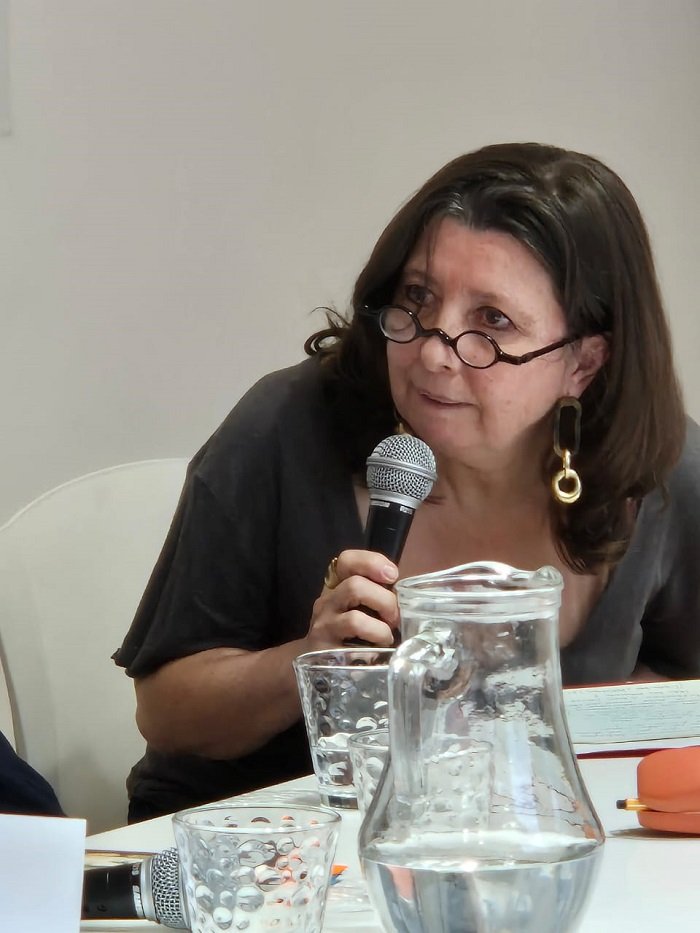 Escritoras. 20 escritoras responden una misma pregunta.