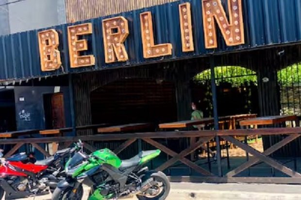 Gaitán. "Comenzó cuando los hombres se negaron a pagar".