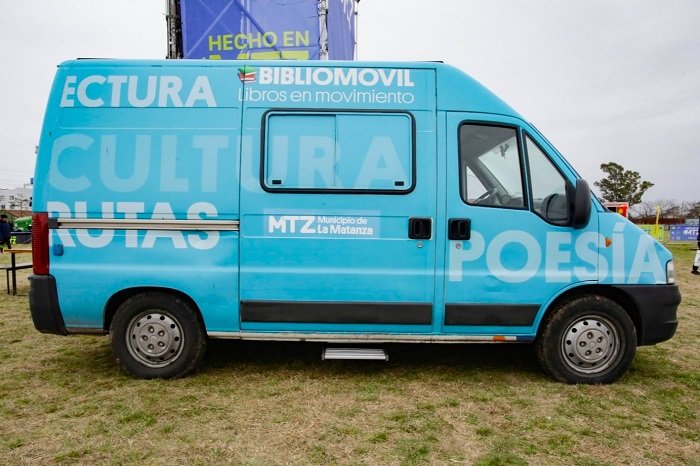 La Biblioteca Móvil municipal. Programa Libros en Movimiento.
