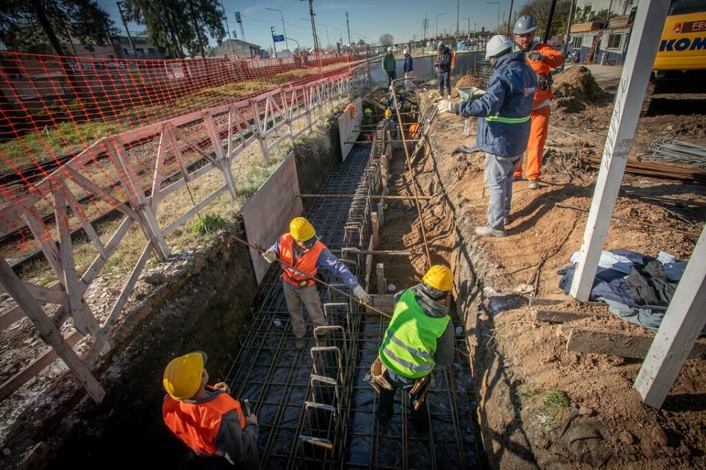 Obra. Continúa la obra del Arroyo Dupuy.