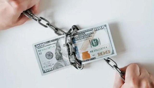 Devaluación." no hay generación de ingresos".