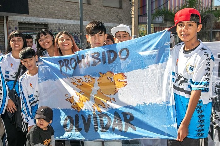 Malvinas no se mancha: El fútbol de La Matanza rinde homenaje a nuestros héroes