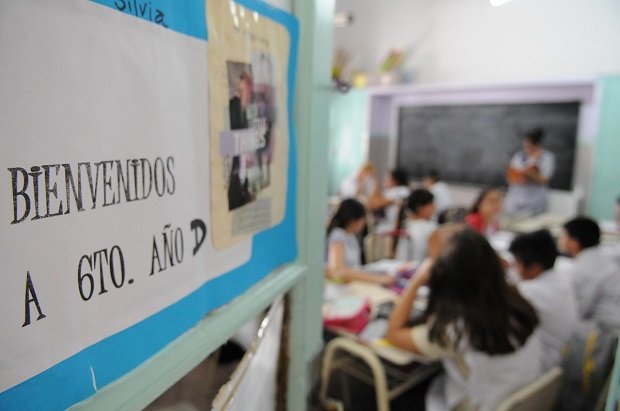 Escuelas. La inversión educativa cae en casi todo el país.
