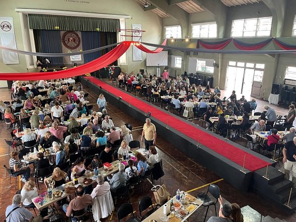 Ramos Mejía: 250 personas disfrutaron del asado.