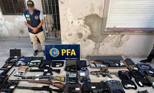 Banda. Cayó una banda que traficaba armas.