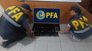 Operativo. Desbaratan feria de celulares robados.