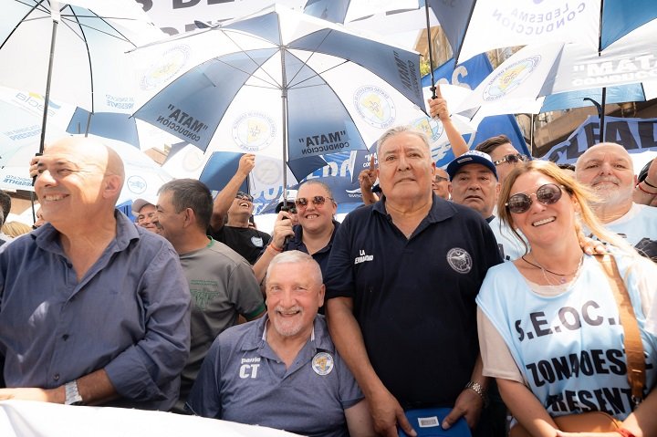 Comercio.  Movilización en contra de la reforma laboral.