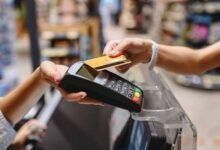 El consumo sostenido a crédito expuso el límite.