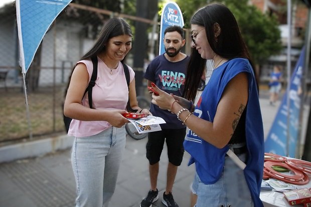 Pinta Cuidarse continúa en febrero acompañando a los jóvenes.