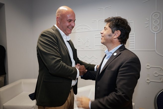 Kicillof, visitó este la República Oriental del Uruguay.