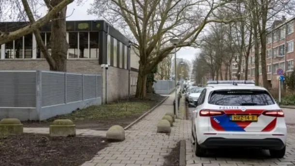 Explosión en escuela judía de Ámsterdam.
