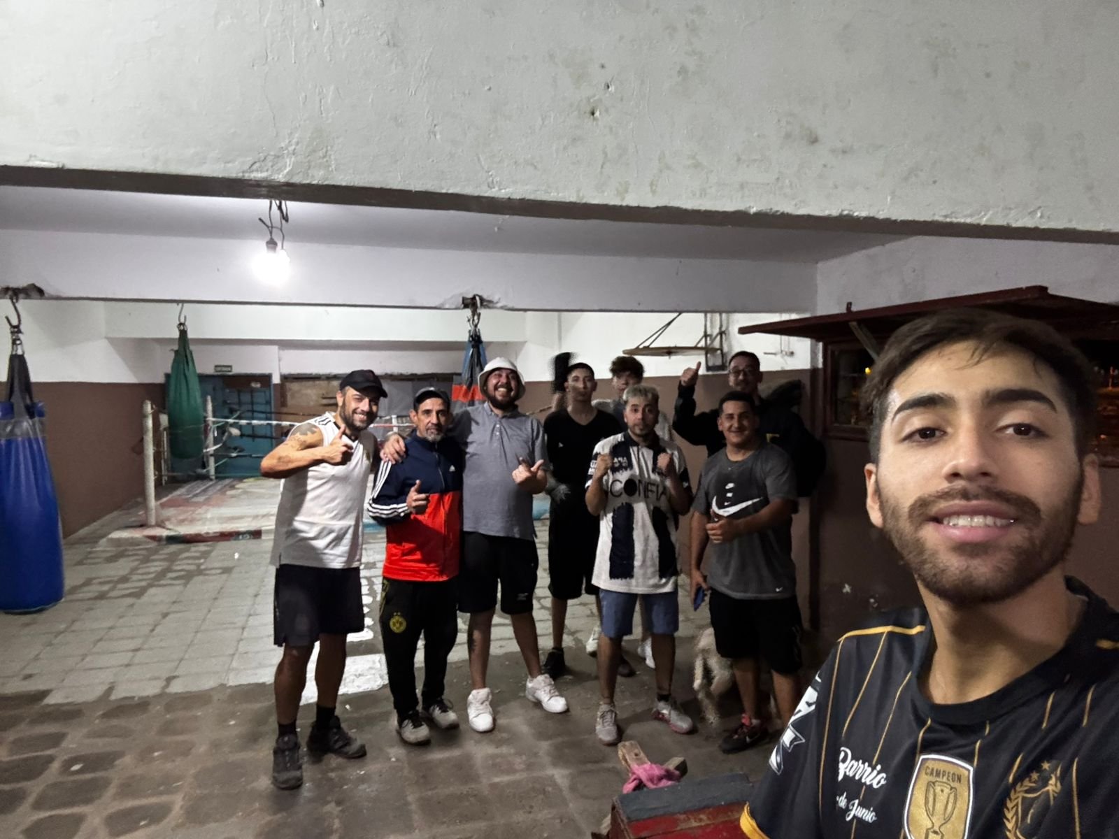 Gimnasio. Puños en alto: la reapertura de un gimnasio de boxeo.