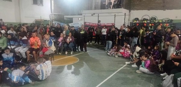 Clubes del Oeste.  Lanzamiento en Gregorio de Laferrere.