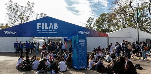  La Feria del Libro de Almirante Brown se expande.