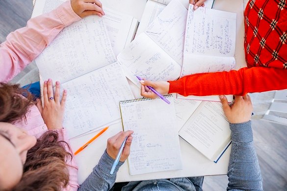 El Plan FinEs,. Podés terminar tus estudios secundarios. 