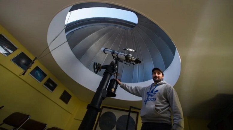 La biblioteca de Lanús. Un telescopio, una forma de reinventarse.