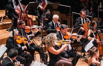 Tributo a Carlos Gardel, Atahualpa Yupanqui y Astor Piazzolla.