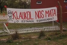 Klaukol. Denuncian hostigamiento policial en medio de su reclamo.