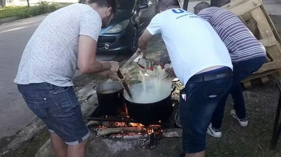 La olla popular del barrio San José necesita colaboración. 